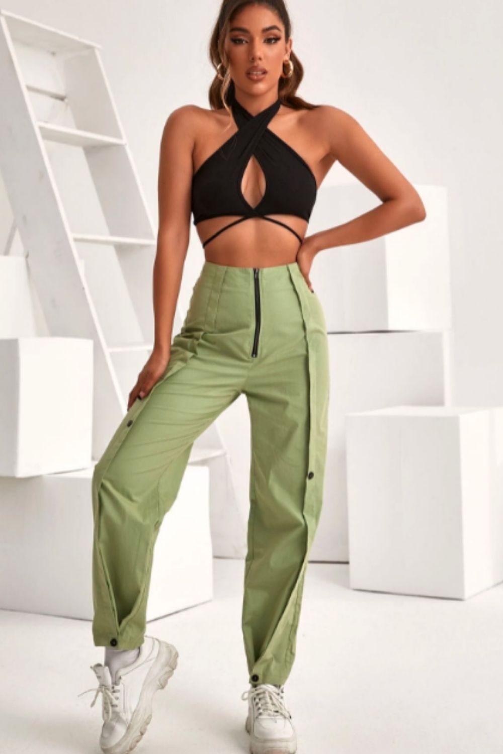 Halter neck backless crop top – Styched Fashion