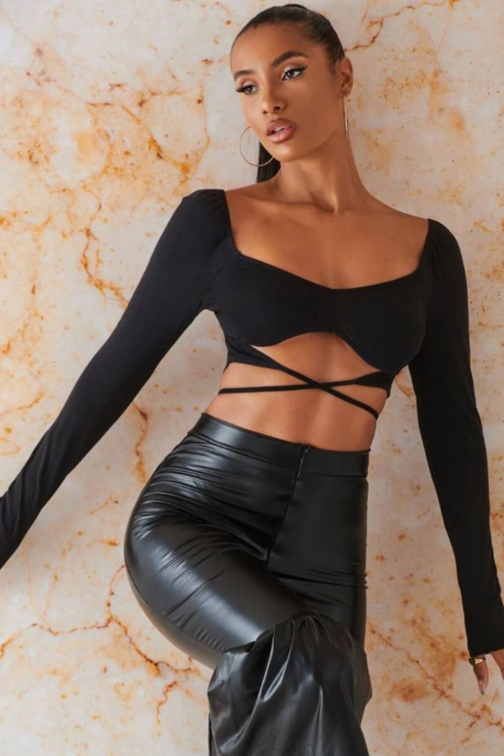 Black Body Hugging Crop Top – Styched Fashion